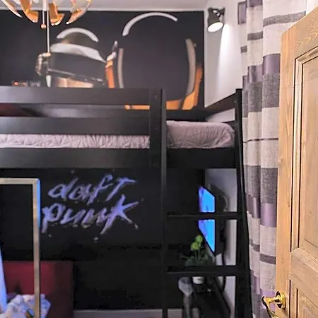 Backstage Boutique Music Themed Townhouse