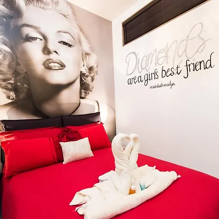 Backstage Boutique Music Themed Townhouse * סליאמה