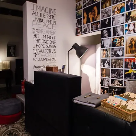 Backstage Boutique Music Themed Townhouse * סליאמה