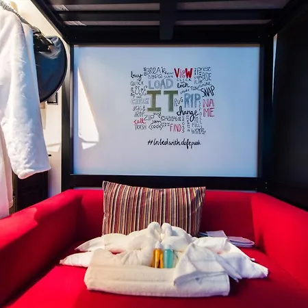 Backstage Boutique Music Themed Townhouse אורחן סליאמה