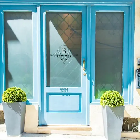 Backstage Boutique Music Themed Townhouse *