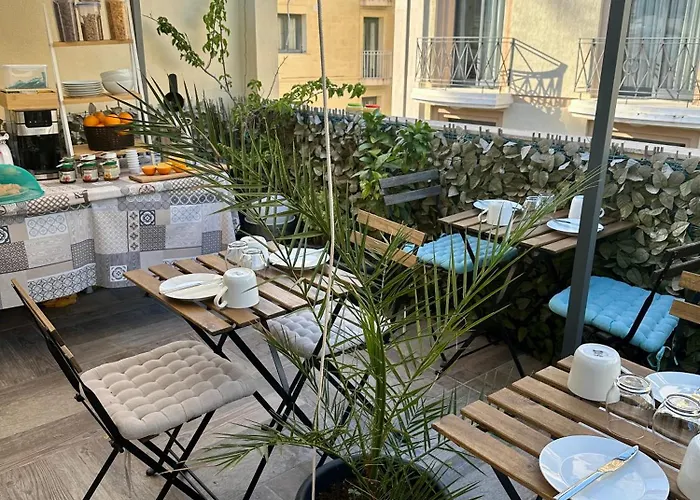 Backstage Boutique Music Themed Townhouse * Sliema