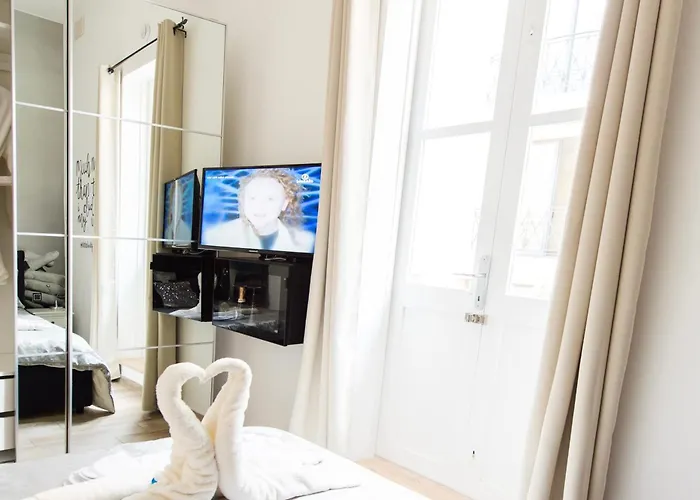 Backstage Boutique Music Themed Townhouse Locanda *