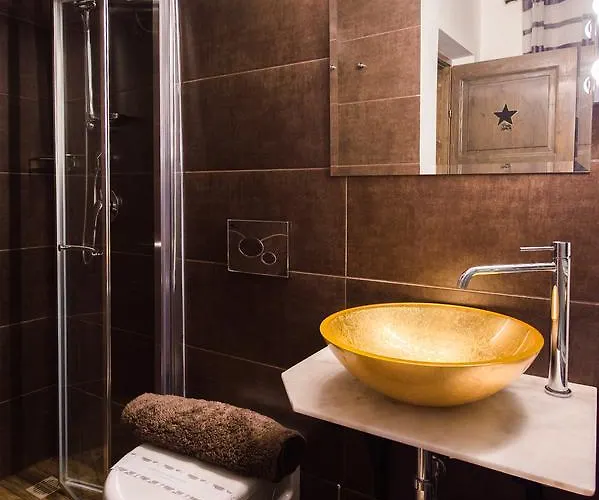 Backstage Boutique Music Themed Townhouse Gasthof *