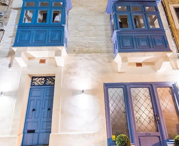 Backstage Boutique Music Themed Townhouse *