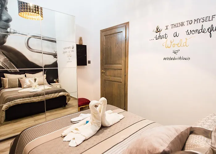 Backstage Boutique Music Themed Townhouse