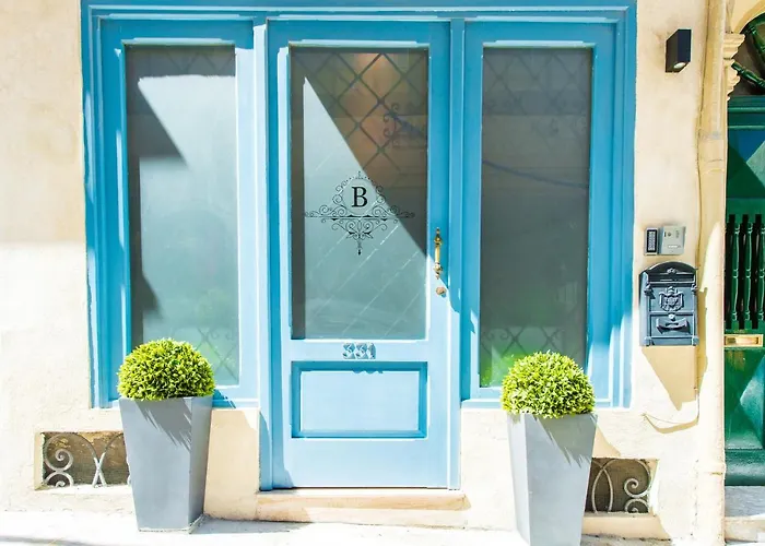 Backstage Boutique Music Themed Townhouse *