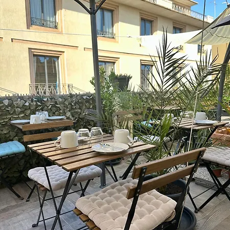 Fogadó Backstage Boutique Music Themed Townhouse